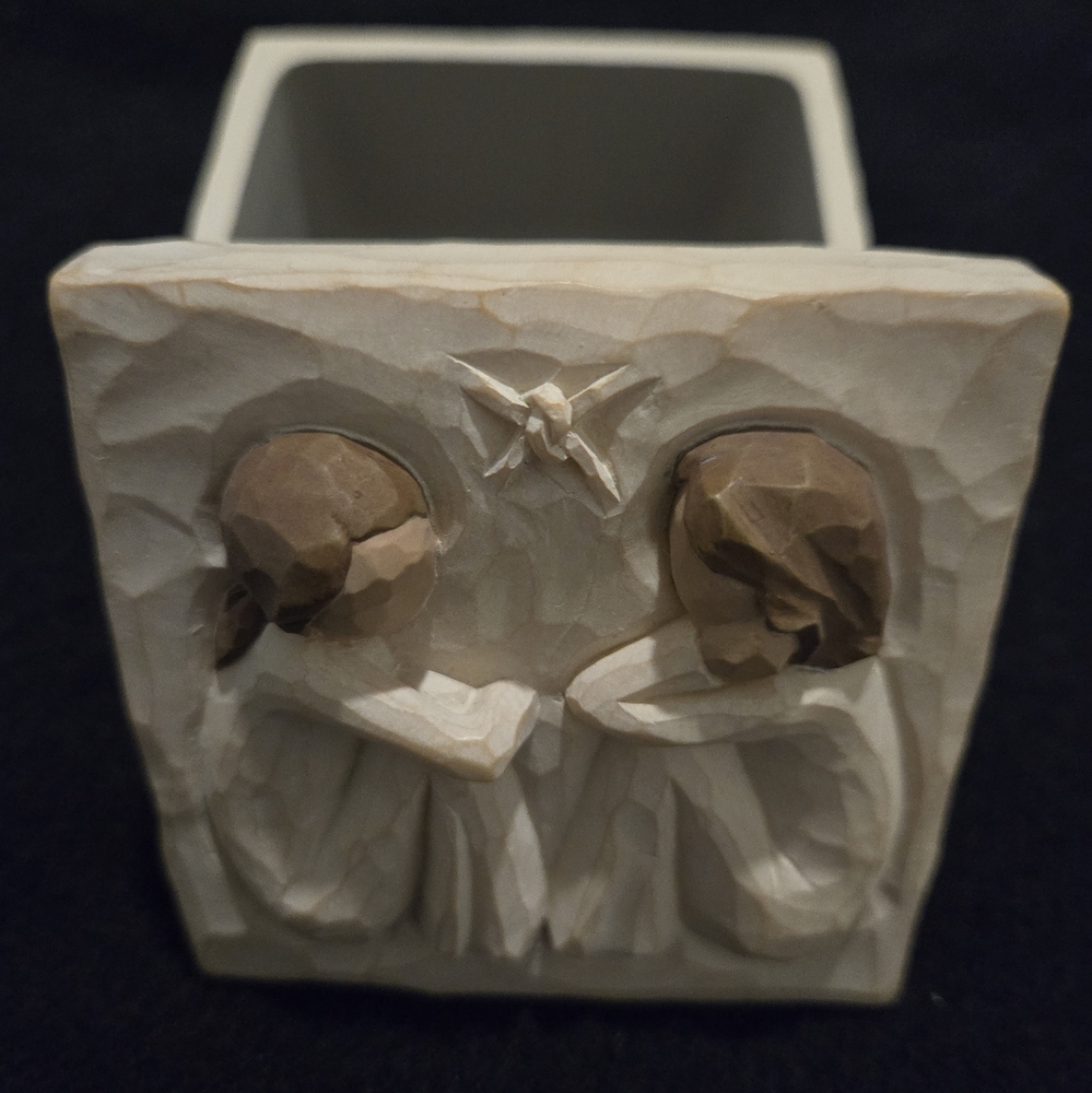 Willow Tree Figurine Trinket Box Friendship 3" Square Dated 2003 Forever Friends
